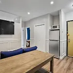 2bd Urban Ease In Lower East Side Apartment New York