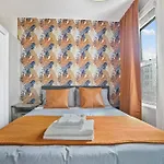 2bd Urban Ease In Lower East Side New York