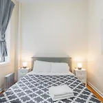 Apartment 2 Bedroom Hidden Upscale Oasis New York