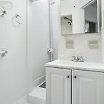 3 Bedroom Family In Hells Kitchen * New York
