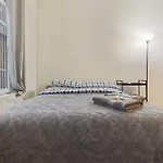 Park Side Living, Get Cozy Apartment *
