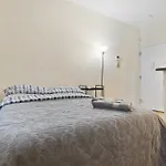 Park Side Living, Get Cozy Apartment
