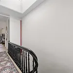 Apartment 3br Brownstone Near Subway & Columbia Uni *