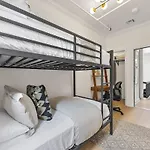 Apartment 3br Brownstone Near Subway & Columbia Uni *