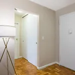 2 Bed Ideally Located In Ues Of Manhattan *