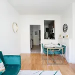 Contemporary 1 Bedroom Apartment In Nyc