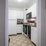 2 Bed Ideally Located In Ues Of Manhattan