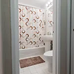 2 Bed Ideally Located In Ues Of Manhattan *