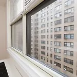 2 Bed Ideally Located In Ues Of Manhattan Apartment *