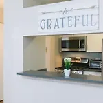 Apartment Finest Luxury 1 Bedroom *
