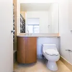 Bright 2 Bedrooms 2 Bathrooms Unit Apartment *