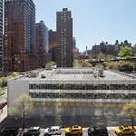 Stunning For 4 2 Bedrooms 2 Bath New York