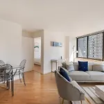 Stunning For 4 2 Bedrooms 2 Bath Apartment
