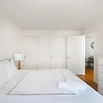 Stunning For 4 2 Bedrooms 2 Bath * New York