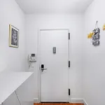 Beautiful 3 Bedroom Unit In Prime Location