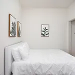Beautiful 3 Bedroom Unit In Prime Location