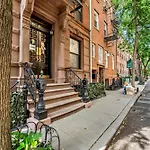 Spacious Soho 1Bedroom Unit Washer & Dryer