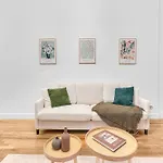 Inviting 2bd Upper East Side With Backyard