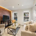 Stylish Brooklyn Getaway, 1Br Plus Kitchen