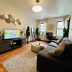 Midtown Suite Times Square