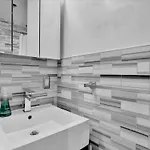 Stylish 3br-2ba In Gramercy