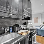 Stylish 3br-2ba In Gramercy New York