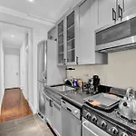 Stylish 3br-2ba In Gramercy -modern &