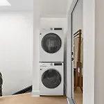 3Br Harlem Stay With Washer With Dryer