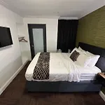 Richland Les Hotel