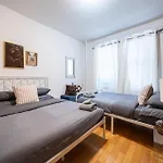 Modern By Park - 3 Br * New York