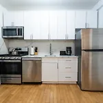 Modern By Park - 3 Br