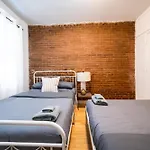 Modern By Park - 3 Br Apartment