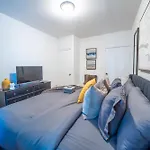 Modern By Park - 3 Br Apartment *