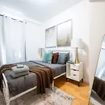 Modern By Park - 3 Br Apartment