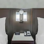 Laguardia Airport Marriott 4* New York