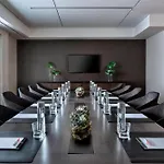 Laguardia Airport Marriott Hotel 4*
