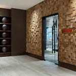 Laguardia Airport Marriott 4*