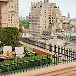 Lowell Hotel