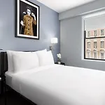 Oyo Times Square Hotel