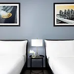 Oyo Times Square Hotel 4*