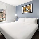 Oyo Times Square 4*