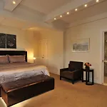 Aparthotel Lombardy