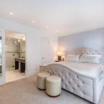 Lombardy Aparthotel