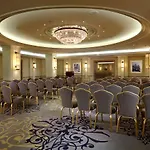 Warwick Hotel 4*