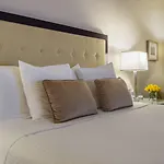 Warwick Hotel 4*