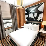 Hotel Ameritania At Times Square 4*