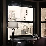 Iroquois Times Square 5*