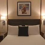 Hotel Iroquois Times Square