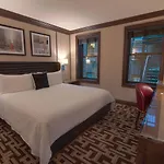 Iroquois Times Square Hotel 5*