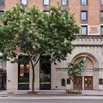 Aka Nomad 4*